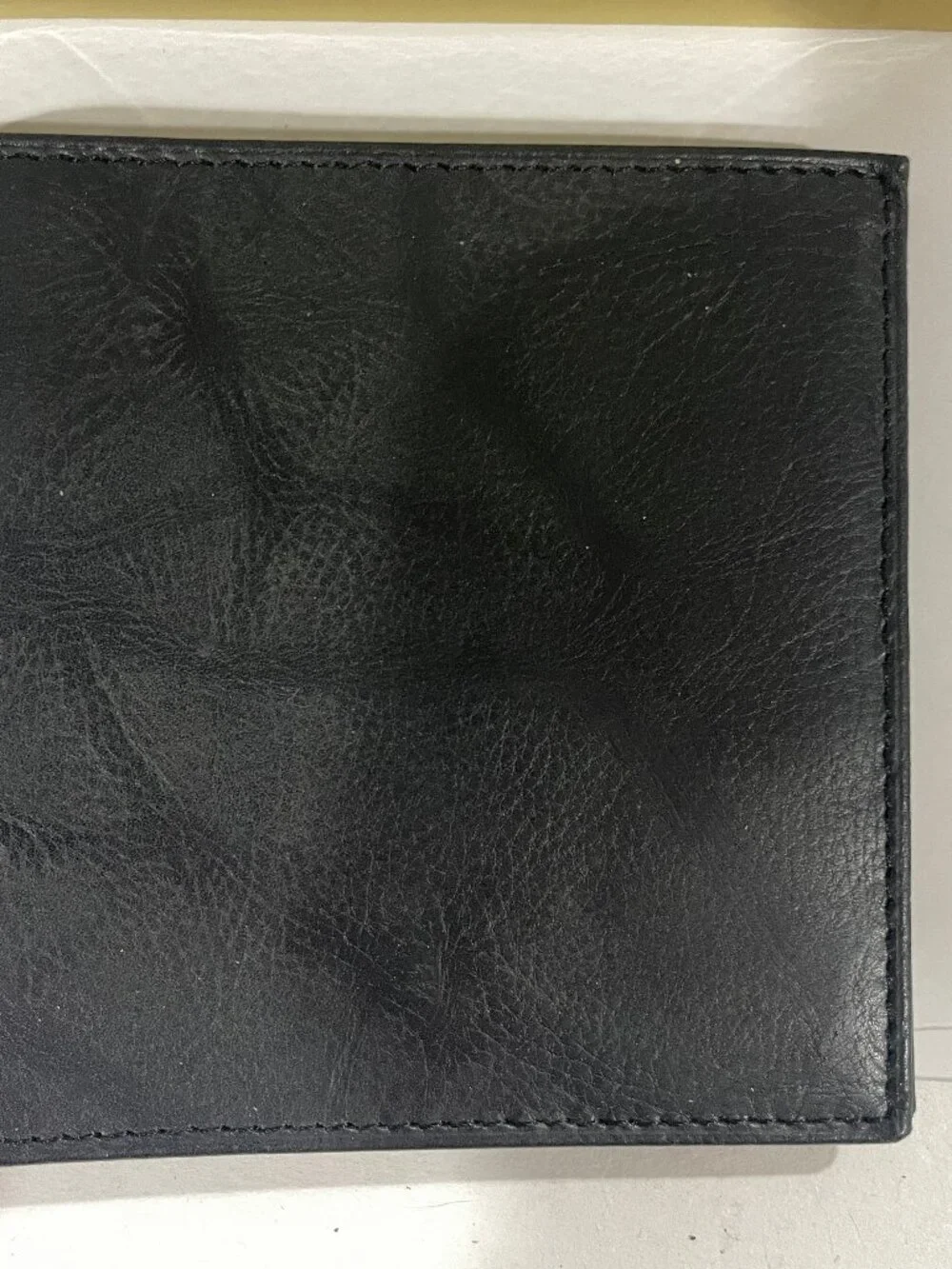 Men's Bi-Fold (Bill Fold) Buxton Black Genuine Leather Cardex Wallet in Box